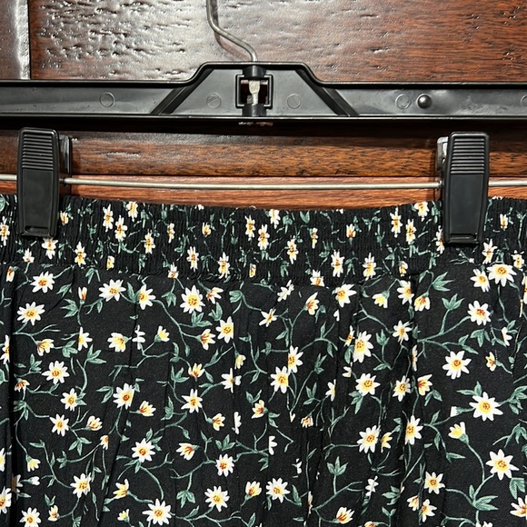 Young Classics Floral Button Down Skorts - Picture 3 of 5